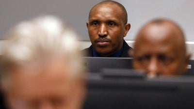 L'ancien chef de guerre congolais Bosco Ntaganda assiste à une plaidoirie vers la fin de son procès pour crimes de guerre à la Cour pénale internationale à La Haye, aux Pays-Bas, le 28 août 2018. 